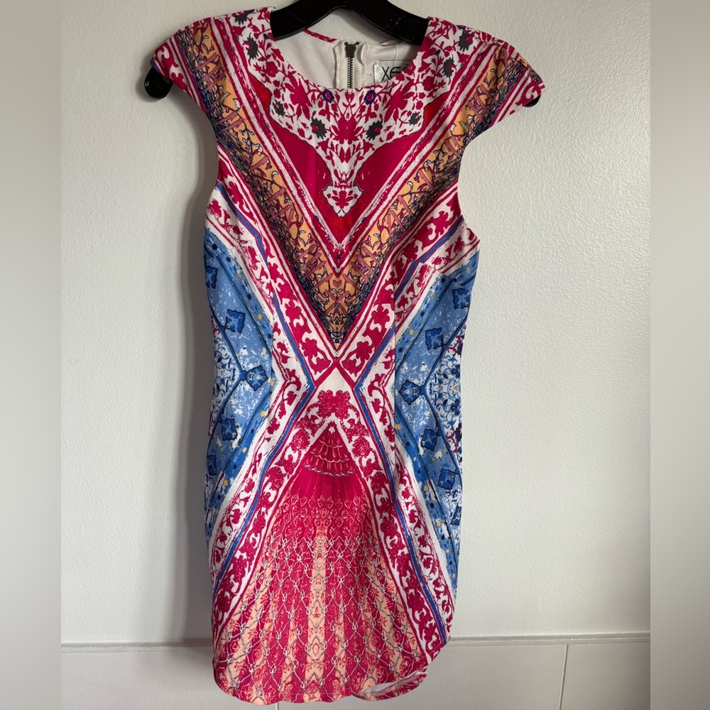 XENIA BOUTIQUE ZIP UP DRESS